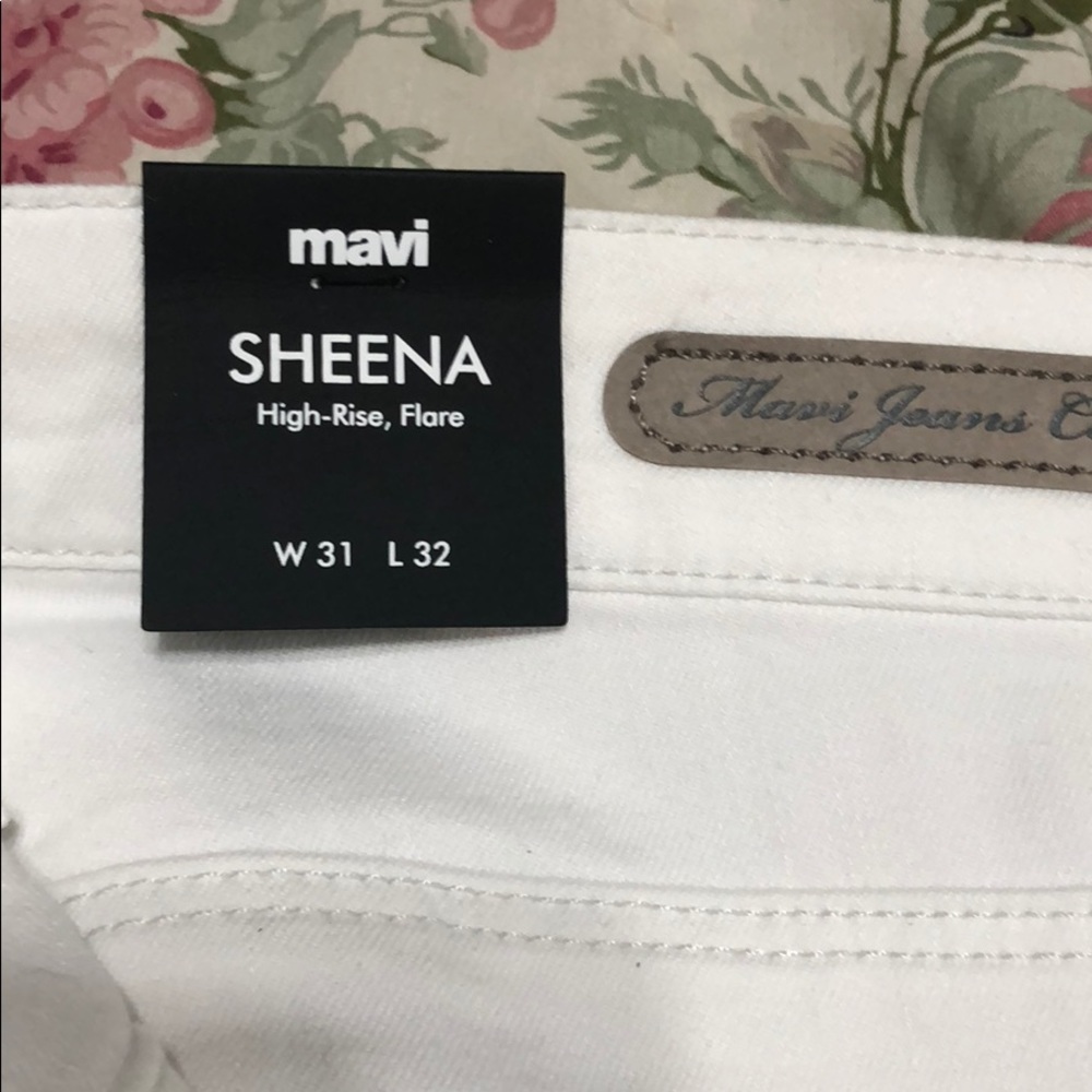 Mavi Sheena jeans -very flattering - Picture 4 of 5
